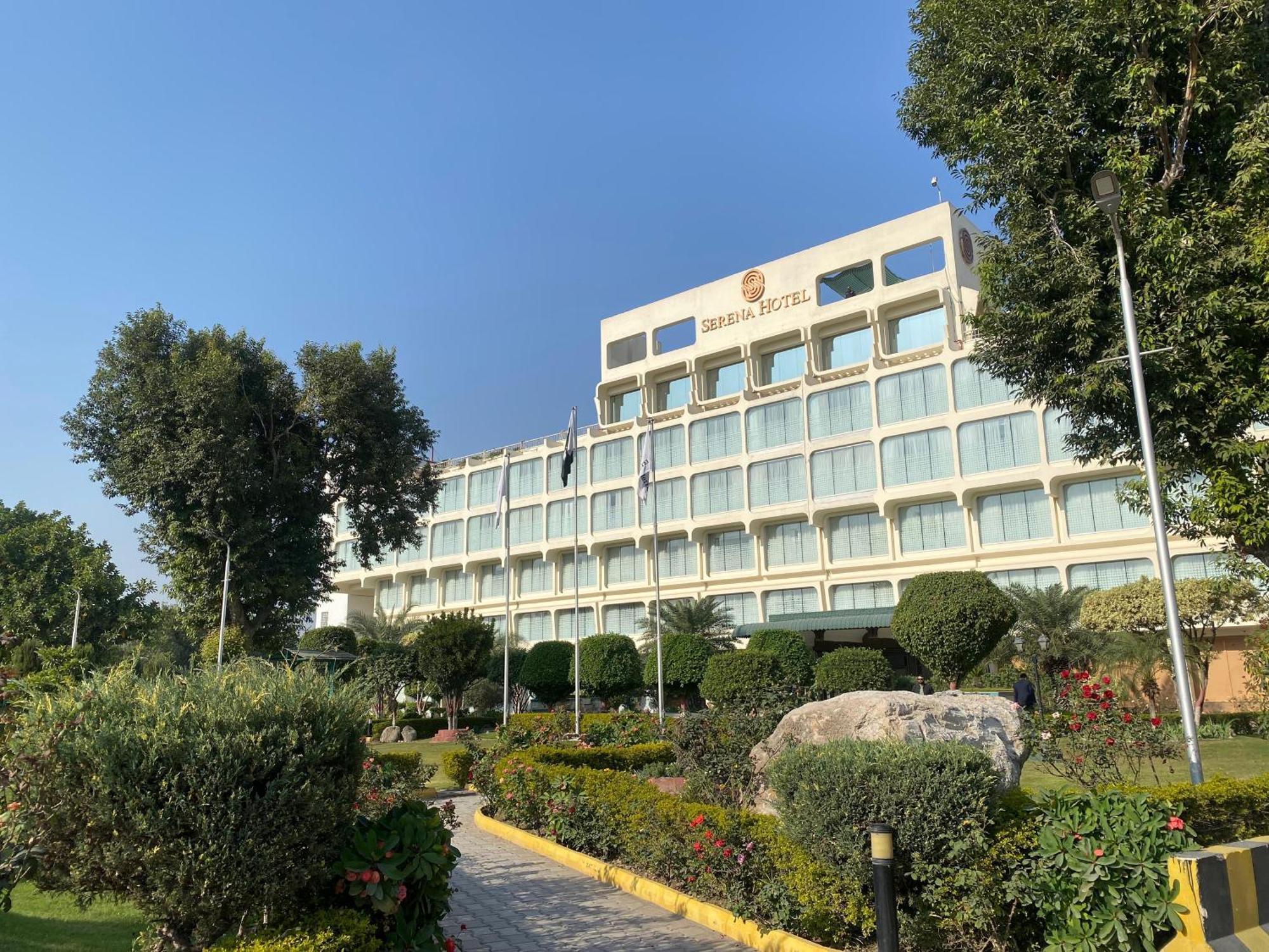 Peshawar Serena Hotel Exterior photo